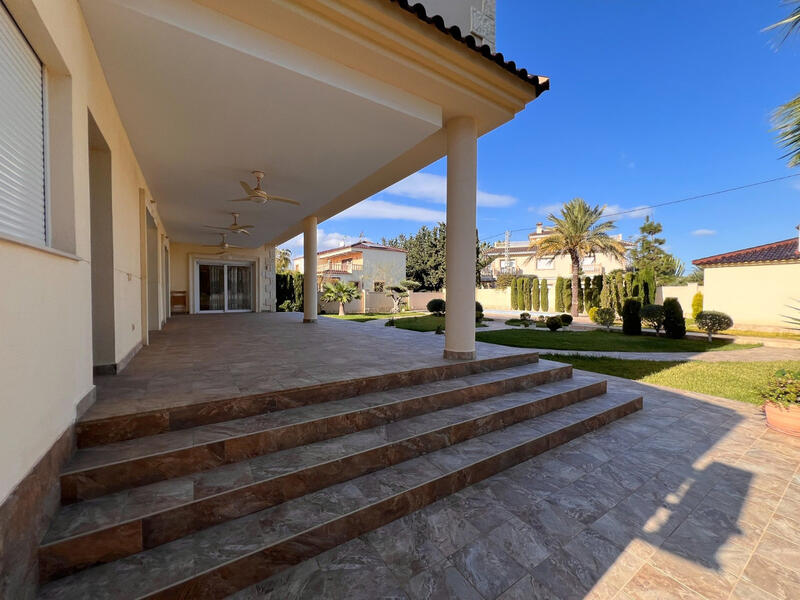 11 soveværelse Villa til salg