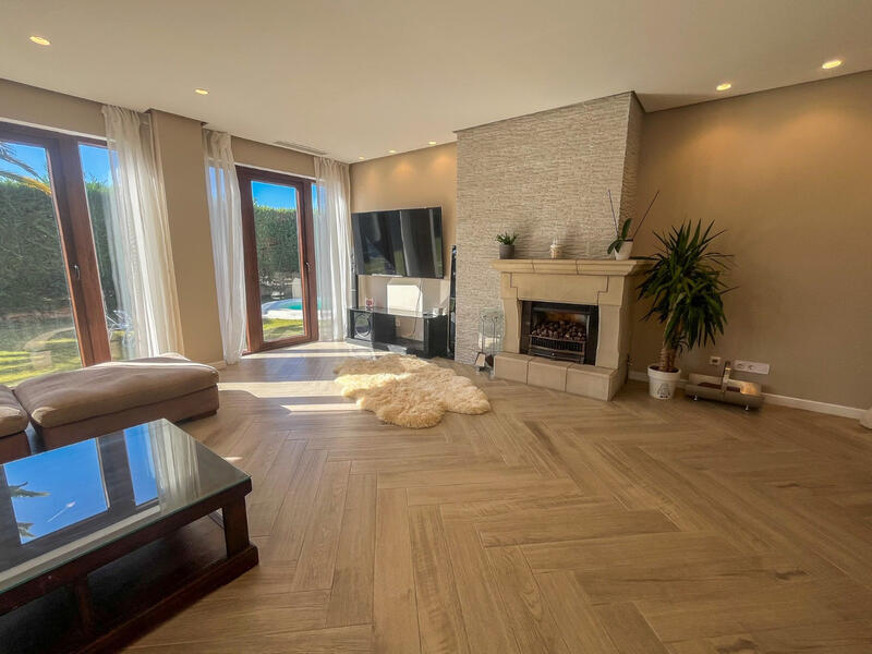 4 bedroom Villa for sale