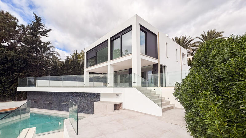 Villa for sale in El Campello, Alicante