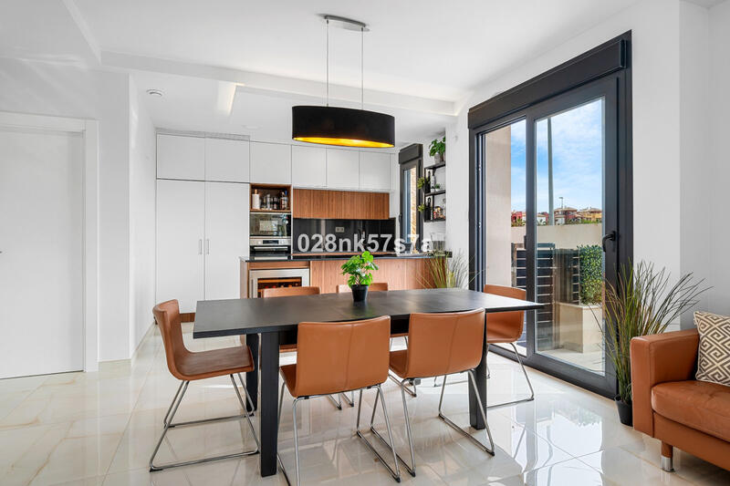 4 Cuarto Villa en venta