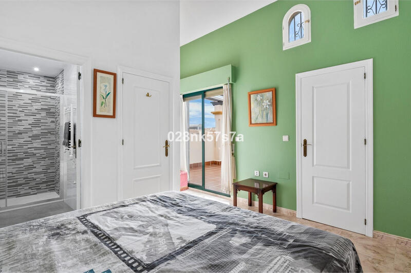 3 bedroom Townhouse for sale