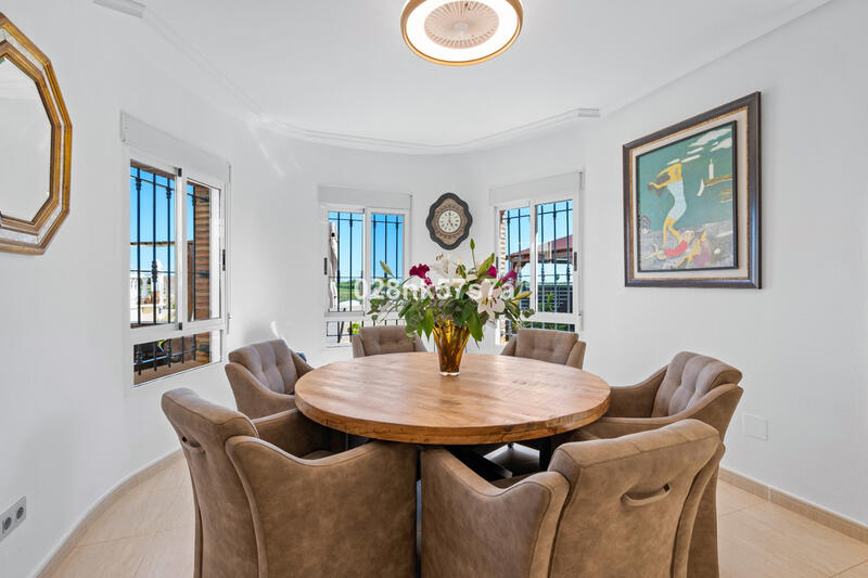 3 slaapkamer Villa Te koop