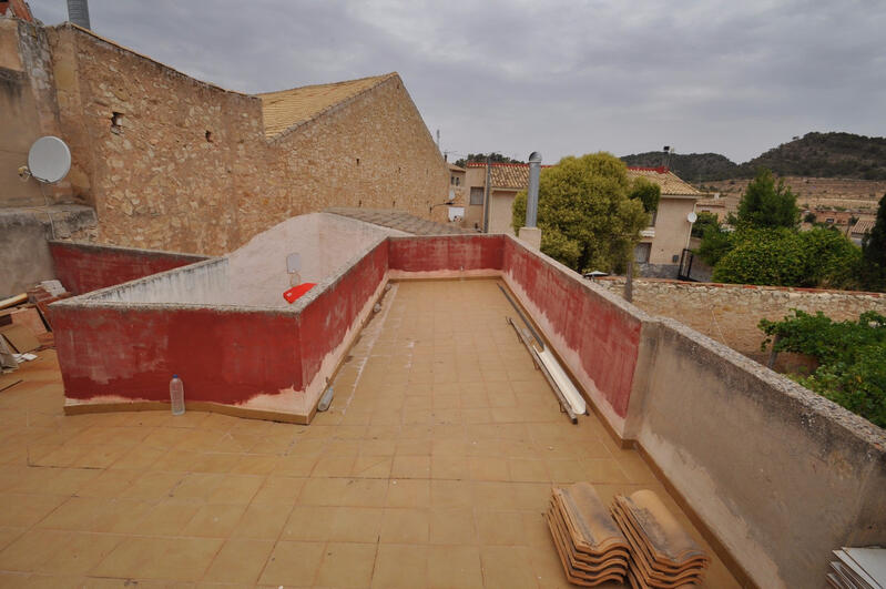 4 bedroom Townhouse for sale