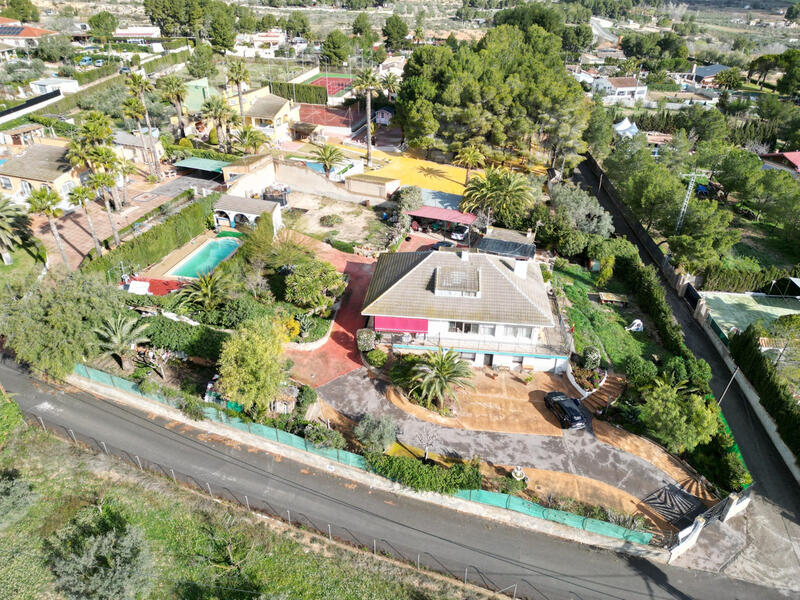 6 Cuarto Villa en venta