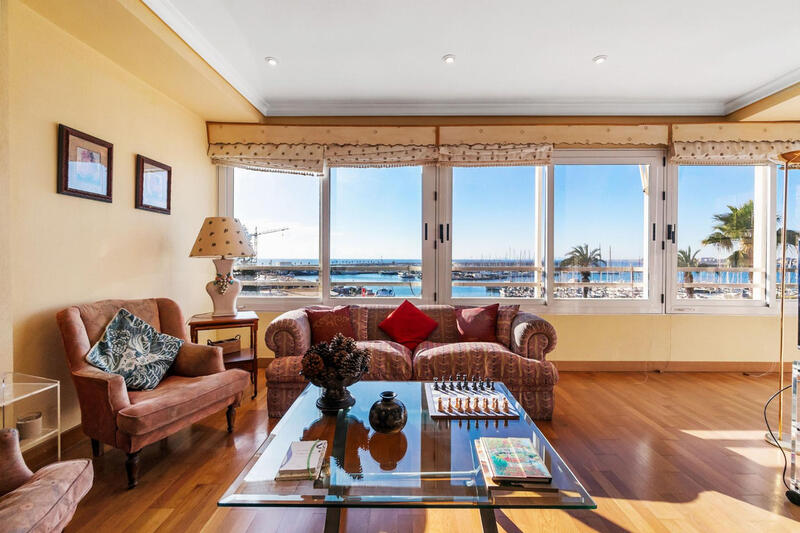 4 bedroom Apartment for sale