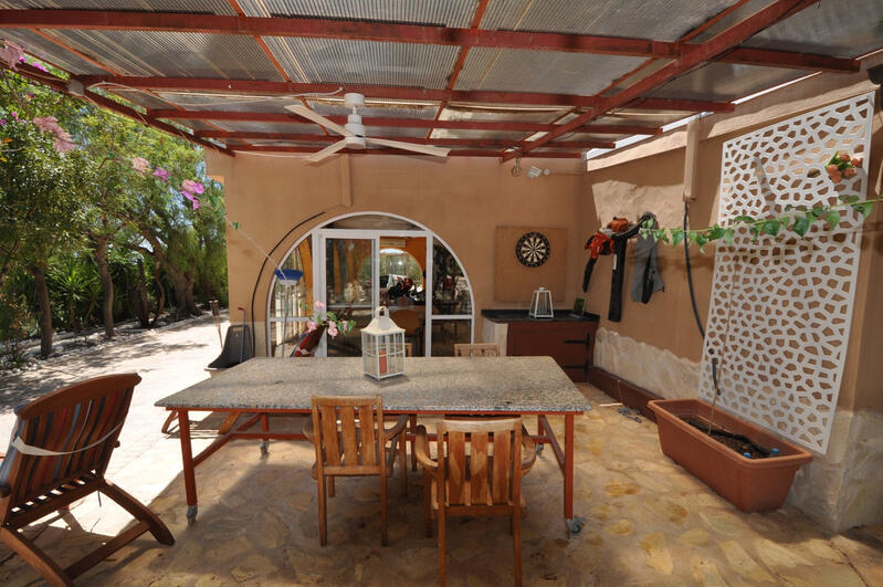 5 bedroom Country House for sale