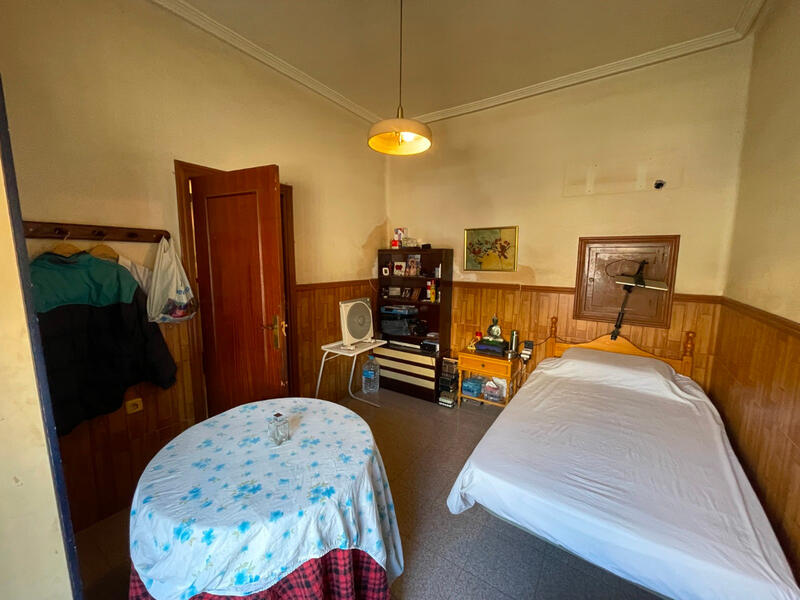 4 Schlafzimmer Stadthaus zu verkaufen