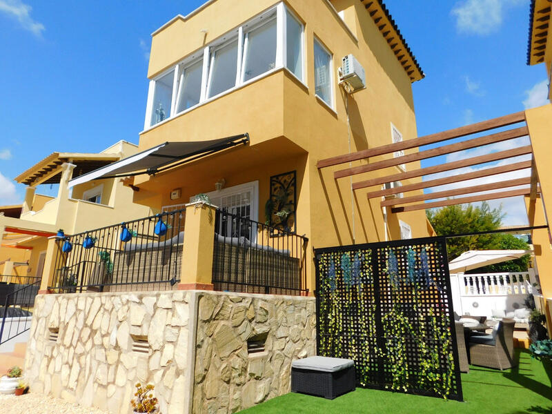 3 Schlafzimmer Villa zu verkaufen 3 Schlafzimmer Villa zu verkaufen