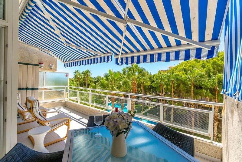 Apartamento en venta en Campoamor, Alicante