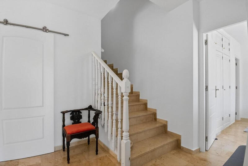 4 Schlafzimmer Villa zu verkaufen