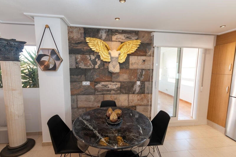 3 bedroom Apartment for sale