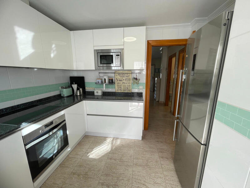 3 slaapkamer Gezinswoning Te koop