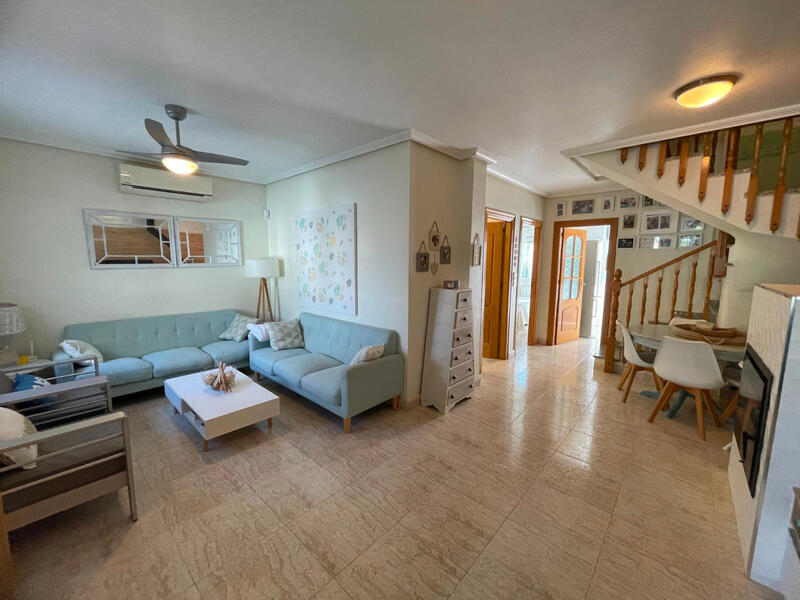 3 slaapkamer Gezinswoning Te koop