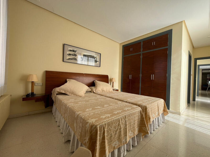 4 bedroom Villa for sale