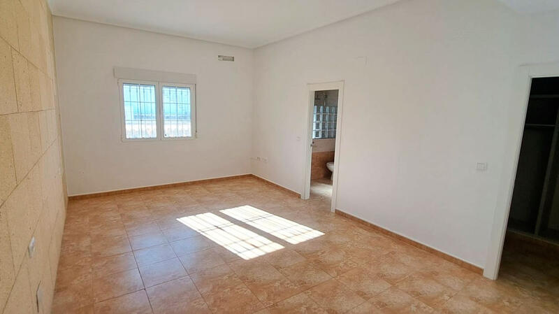 5 bedroom Villa for sale