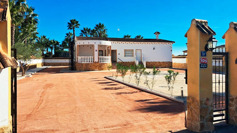 5 bedroom Villa for sale