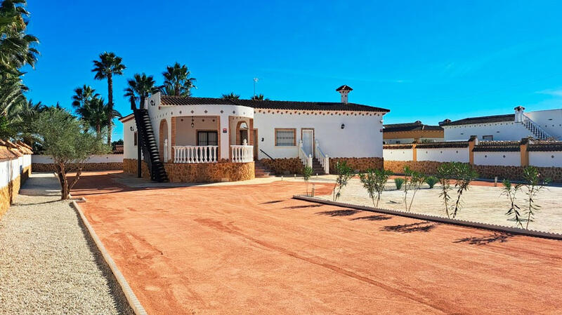 5 bedroom Villa for sale