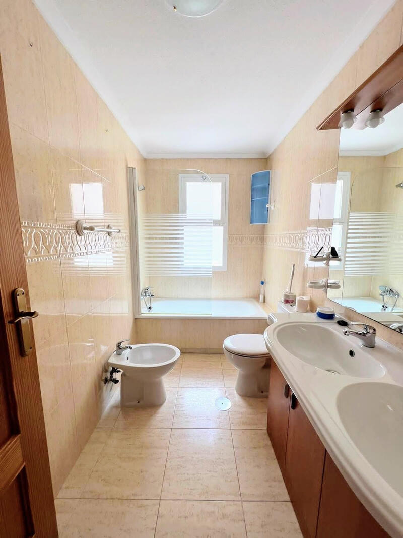 2 slaapkamer Appartement Te koop