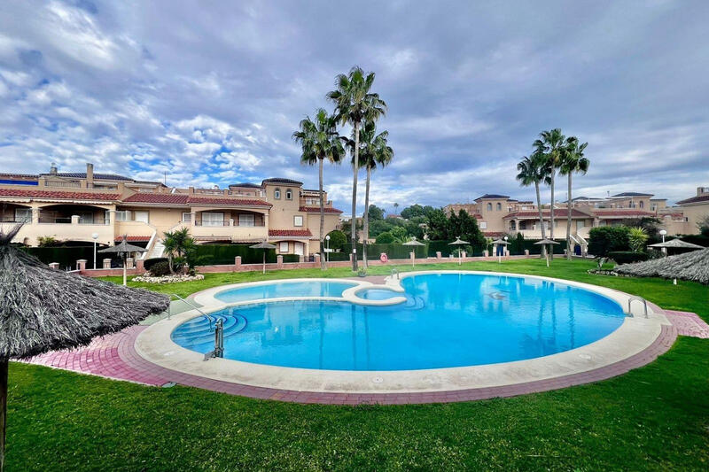 2 slaapkamer Appartement Te koop