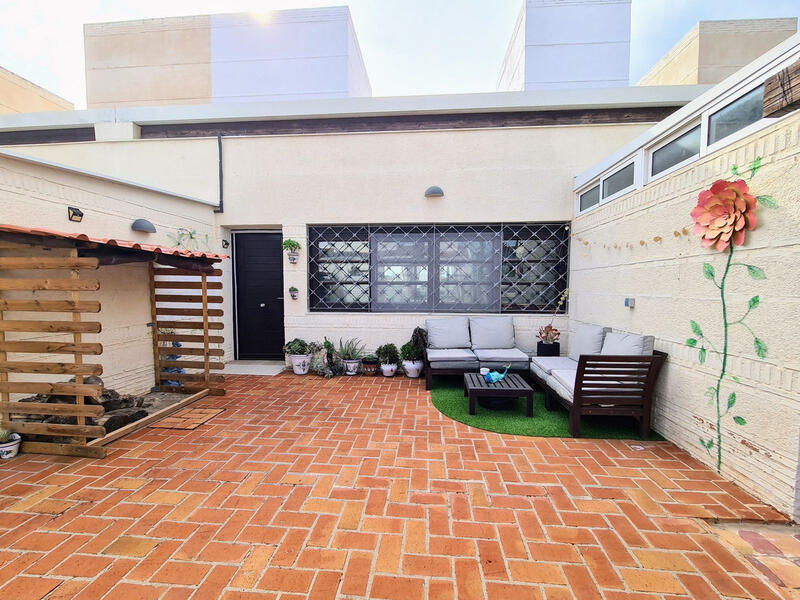 2 Cuarto Villa en venta