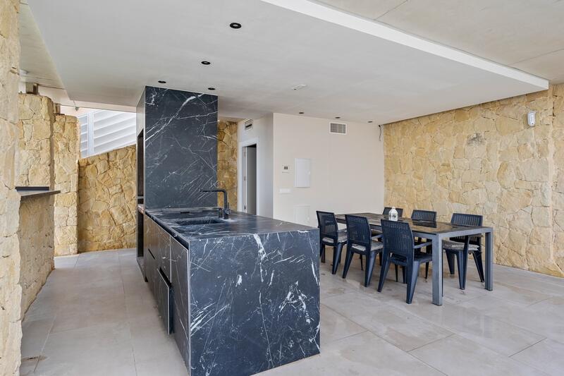 4 slaapkamer Villa Te koop 4 slaapkamer Villa Te koop