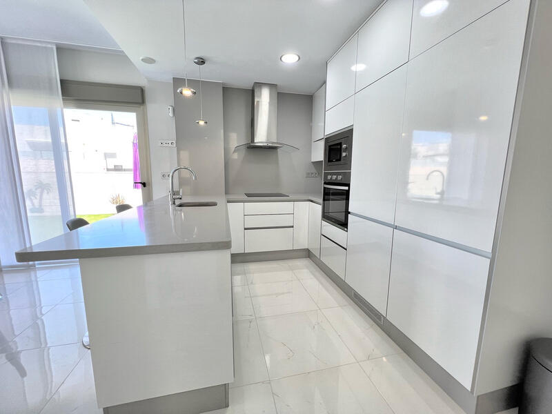 4 Schlafzimmer Villa zu verkaufen