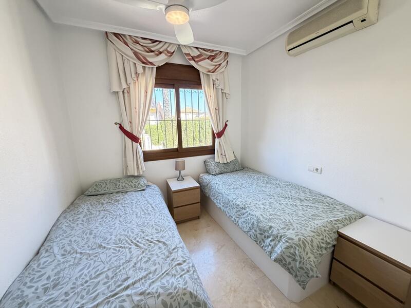 2 Schlafzimmer Stadthaus zu verkaufen