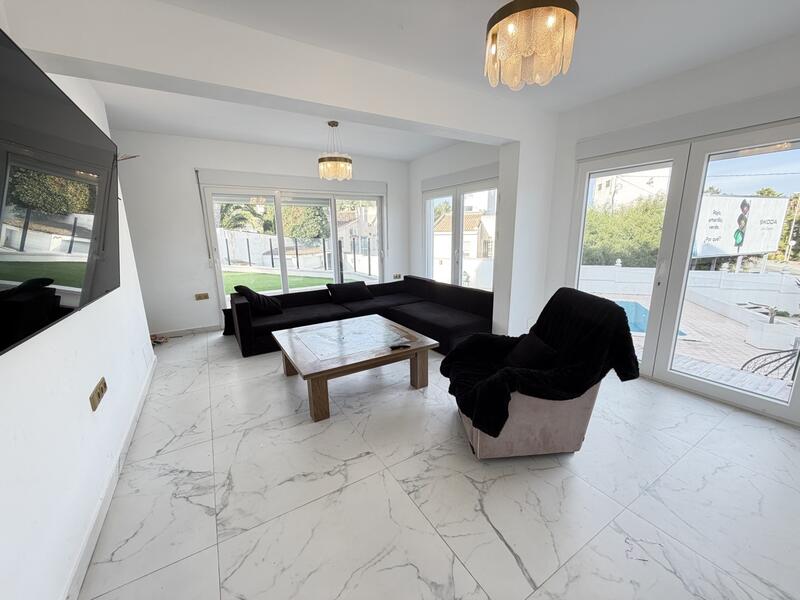 6 slaapkamer Villa Te koop 6 slaapkamer Villa Te koop