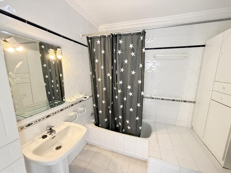 2 Cuarto Adosado en venta