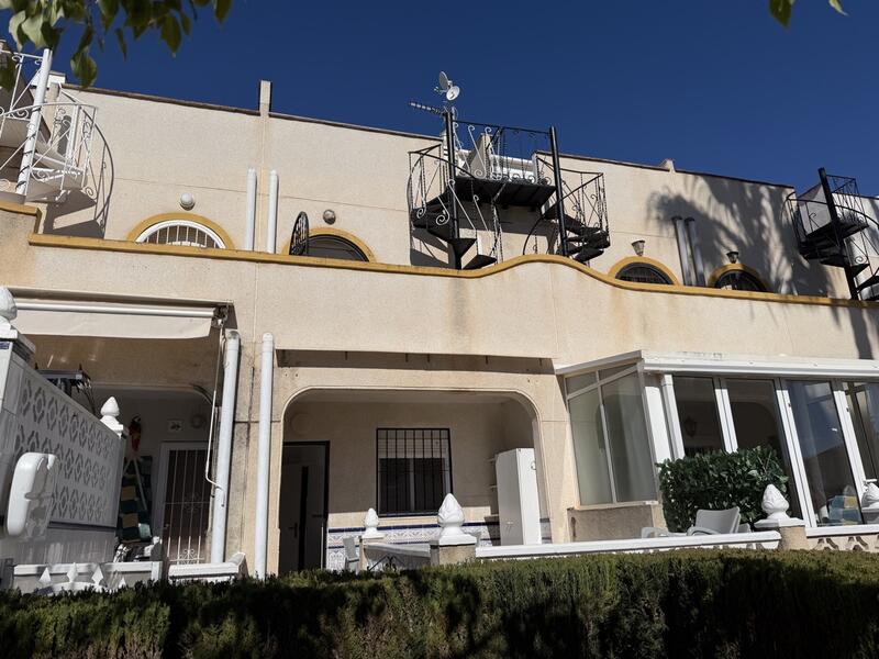 2 Cuarto Adosado en venta