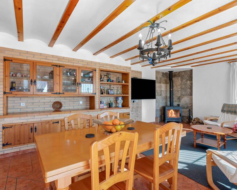 6 Schlafzimmer Landhaus zu verkaufen