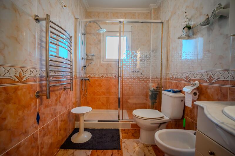 2 slaapkamer Villa Te koop 2 slaapkamer Villa Te koop