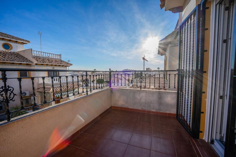 2 slaapkamer Villa Te koop 2 slaapkamer Villa Te koop