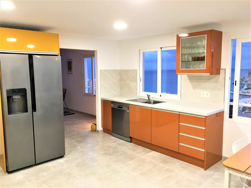 4 bedroom Apartment for sale