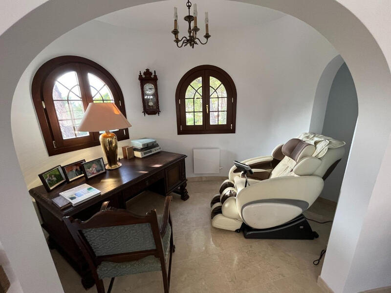 4 Cuarto Villa en venta