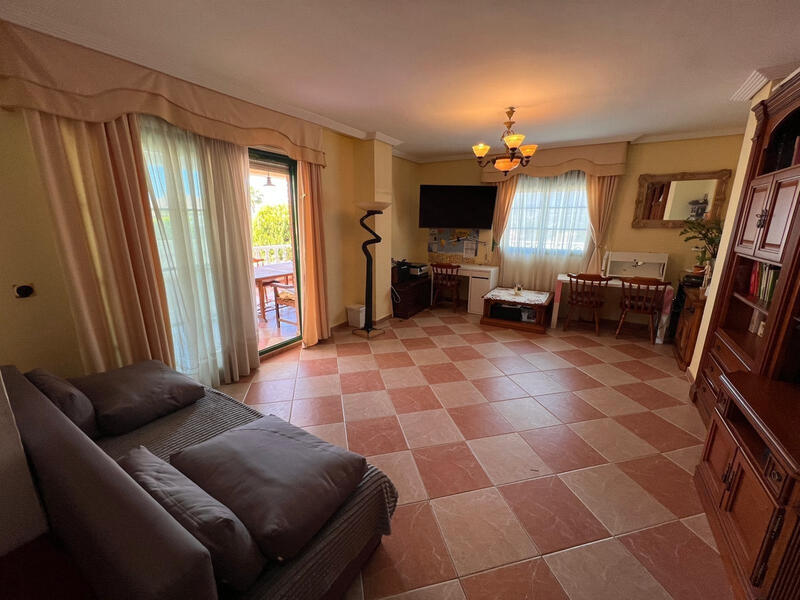 8 Cuarto Villa en venta