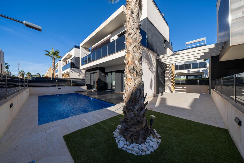 3 Cuarto Villa en venta