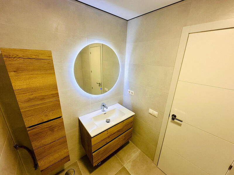 3 спальная комната квартира продается