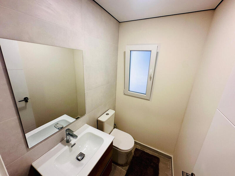 3 спальная комната квартира продается