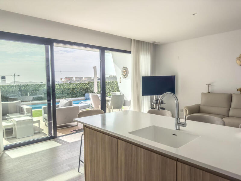 3 bedroom Apartment for sale