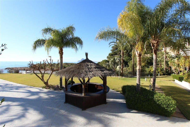 4 bedroom Apartment for sale