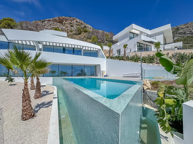 4 slaapkamer Villa Te koop