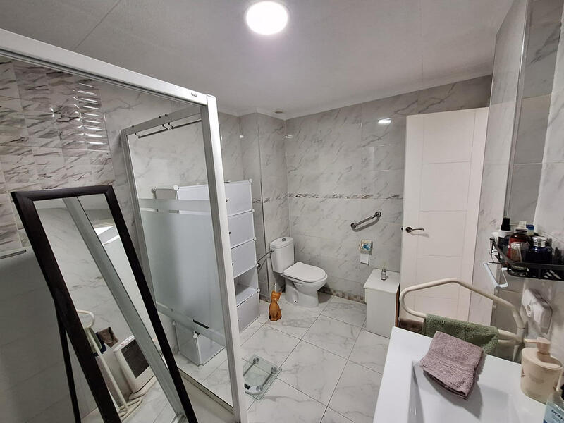 3 bedroom Apartment for sale