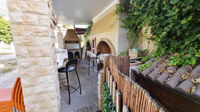 Villa for sale in Alacant/Alicante, Alicante