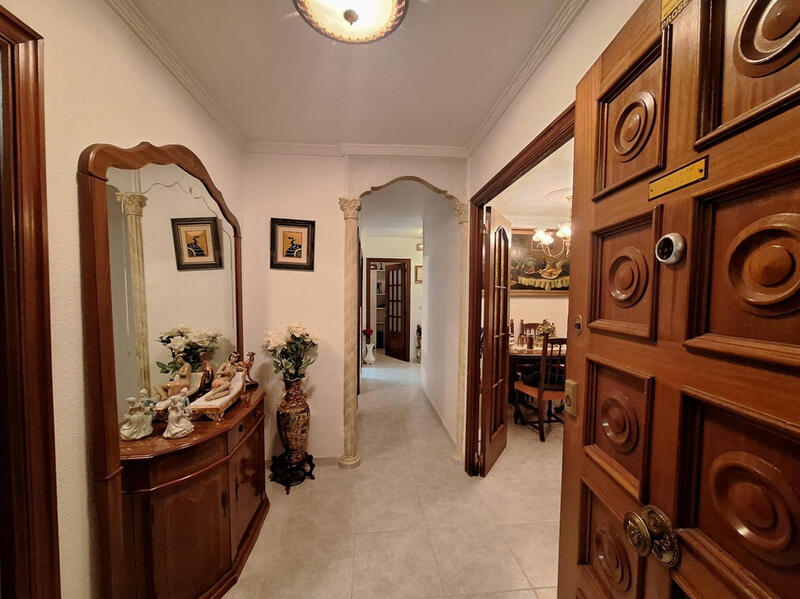 4 bedroom Apartment for sale