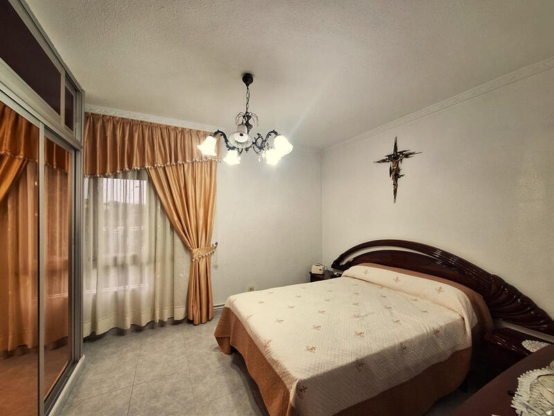 4 bedroom Apartment for sale