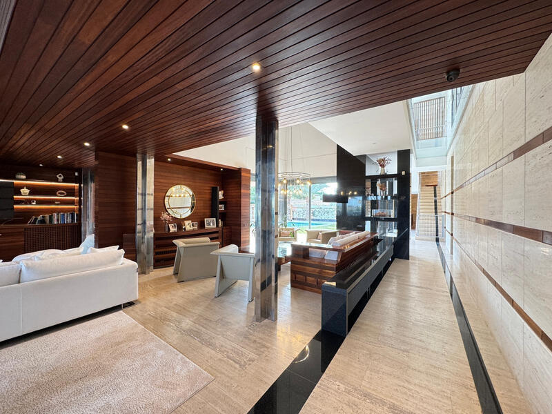 7 sovrum Villa till salu