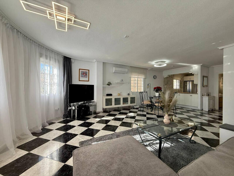 4 bedroom Villa for sale