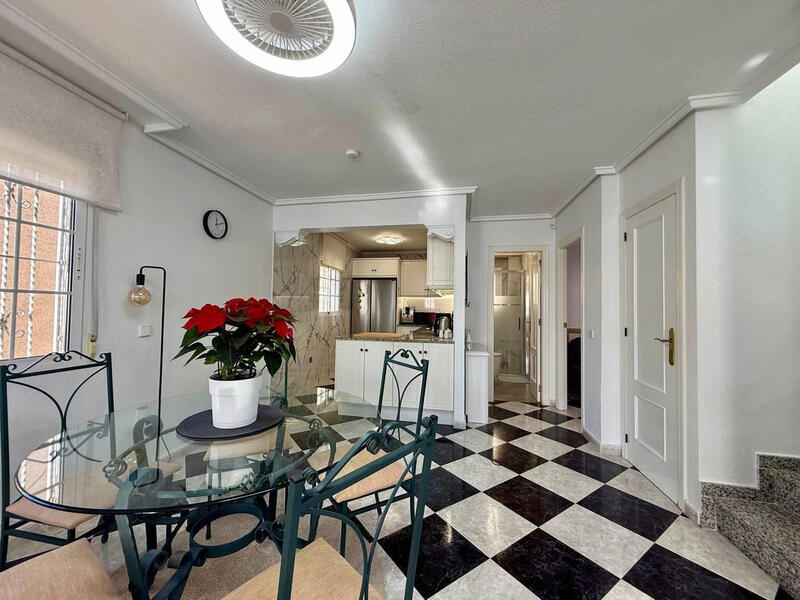 4 bedroom Villa for sale