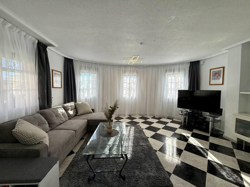 4 bedroom Villa for sale